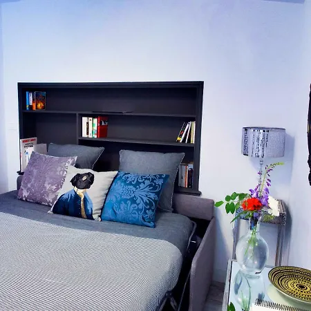 La Maison Josephine Apartment *